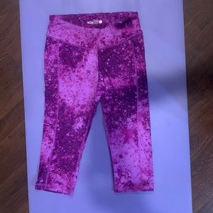Old Navy magenta/purple capri leggings